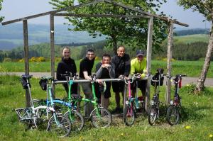 Balade de l'Arbre de mai (quater) : Luxembourg à Aachen par les Pistes cyclables et la Vennbahn [mai 2015] saison 10 •Bƒ - Page 3 Mini_681101Arbremai80