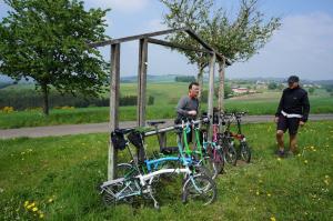 Balade de l'Arbre de mai (quater) : Luxembourg à Aachen par les Pistes cyclables et la Vennbahn [mai 2015] saison 10 •Bƒ - Page 3 Mini_854089Arbremai77