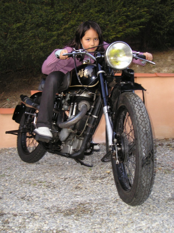 galerie photos de vos enfants a moto  - Page 2 112083AJSMaud2