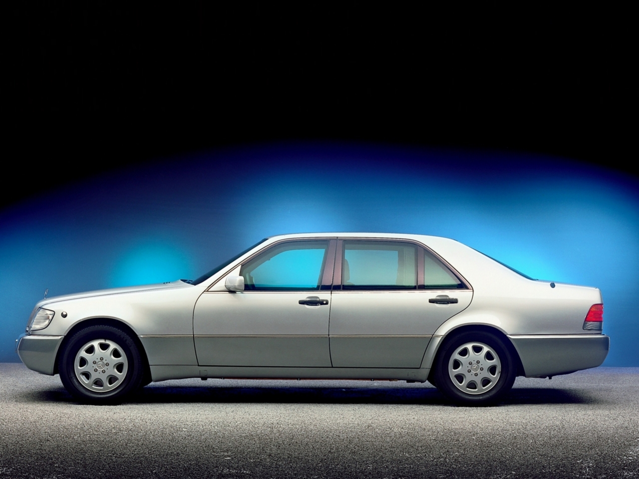 les plus belles photos de Mercedes-Benz classe S w140 et c140... juste pour rêver et pour le plaisir des yeux - Page 4 112128mbw140bellephoto0083