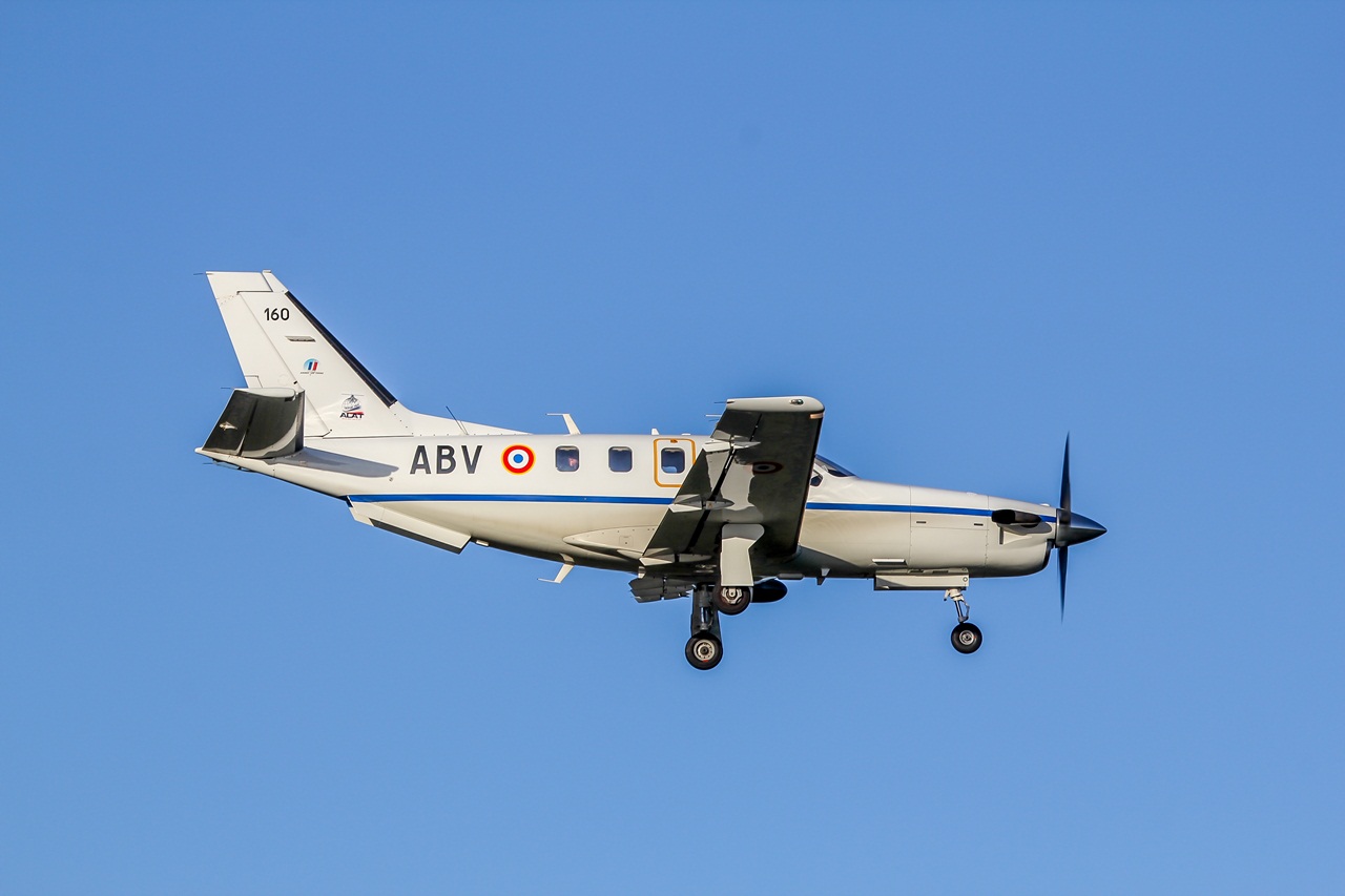 EI-RDF Alitalia Cityliner Embraer ERJ-175STD & Divers le 28.11.14 - Page 2 115285IMG1966R1280