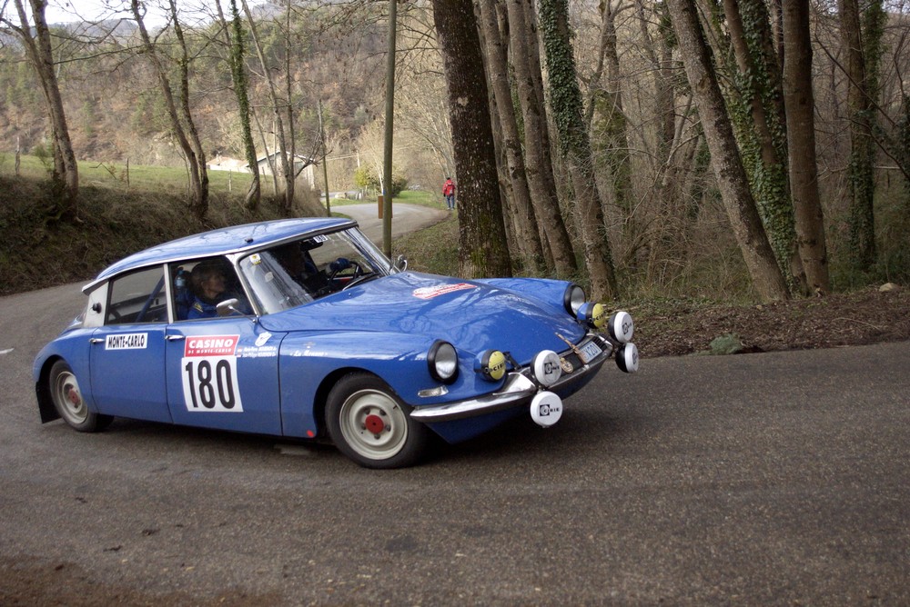 17ème RALLYE MONTE-CARLO HISTORIQUE 22 Janvier/29 Janvier 2014 - Page 17 115807DSC6825zr5n180