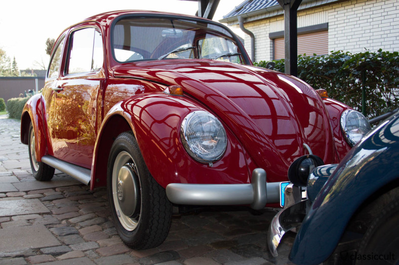 NOS VOITURES ANCIENNES et celles que l'on aimerait .... - Page 4 115876vw1200astandardbeetle1965sideview788x525