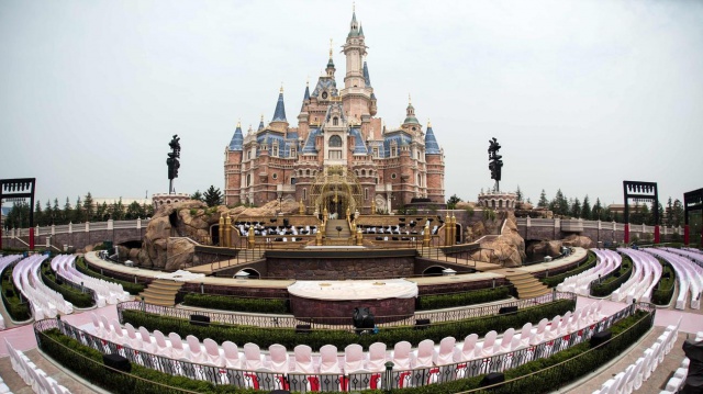 castle - [Shanghai Disneyland] The Enchanted Storybook Castle (2016) - Page 11 117098W156