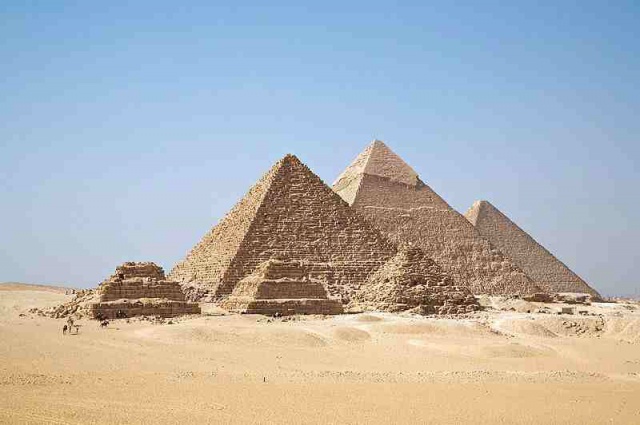 Histoire sur les Pyramides d'Egypte 120284Pyramidesdegizeh