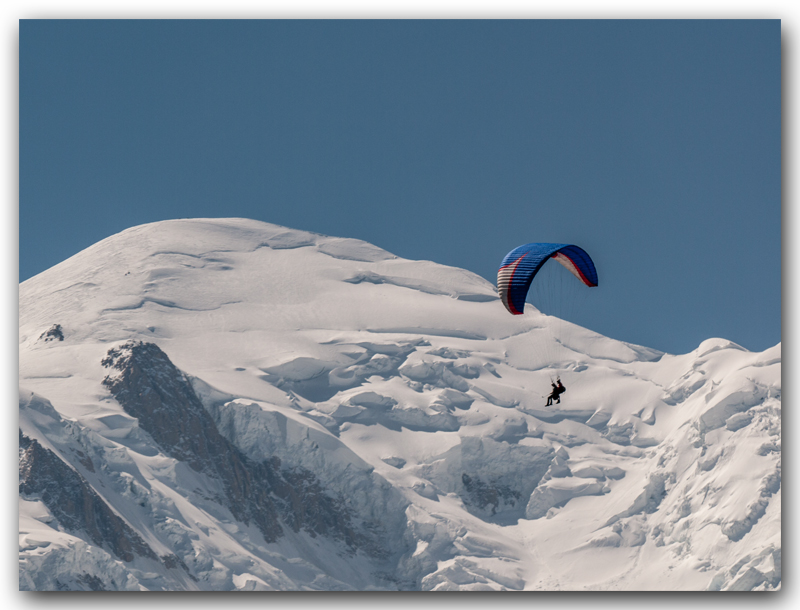 Le Mont Blanc sans peine (ou presque) 121557Parapenteweb1