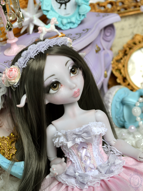 MYSTIC DOLLS de Eglantine - Page 4 124056NenyaLavenderGrey05