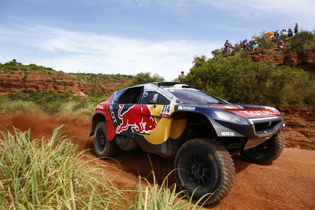 Dakar / Doublé des PEUGEOT 2008 DKR ! 131047LF31134