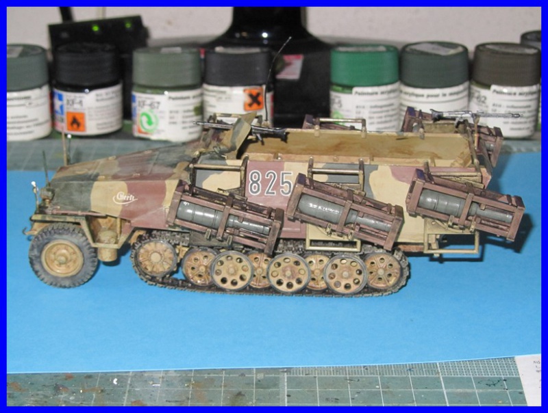 Mtl.SPW.Sd.Kfz.251/1Ausf.D mit Schwerer Wurfrahmen 40 STUKA ZU FUSS  1/35 de TAMIYA - Page 2 134959IMG0913800x600