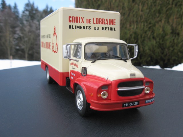 collection  ALTAYA" camions d'autrefois  "  au 1/43 - Page 4 136458IMG5921