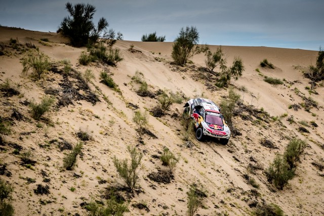 Loeb Porte Un Nouveau Doublé Team Peugeot Total – Le Silk Way Rally Atteint Le Mi-Parcours 1367931dxl341835093078584