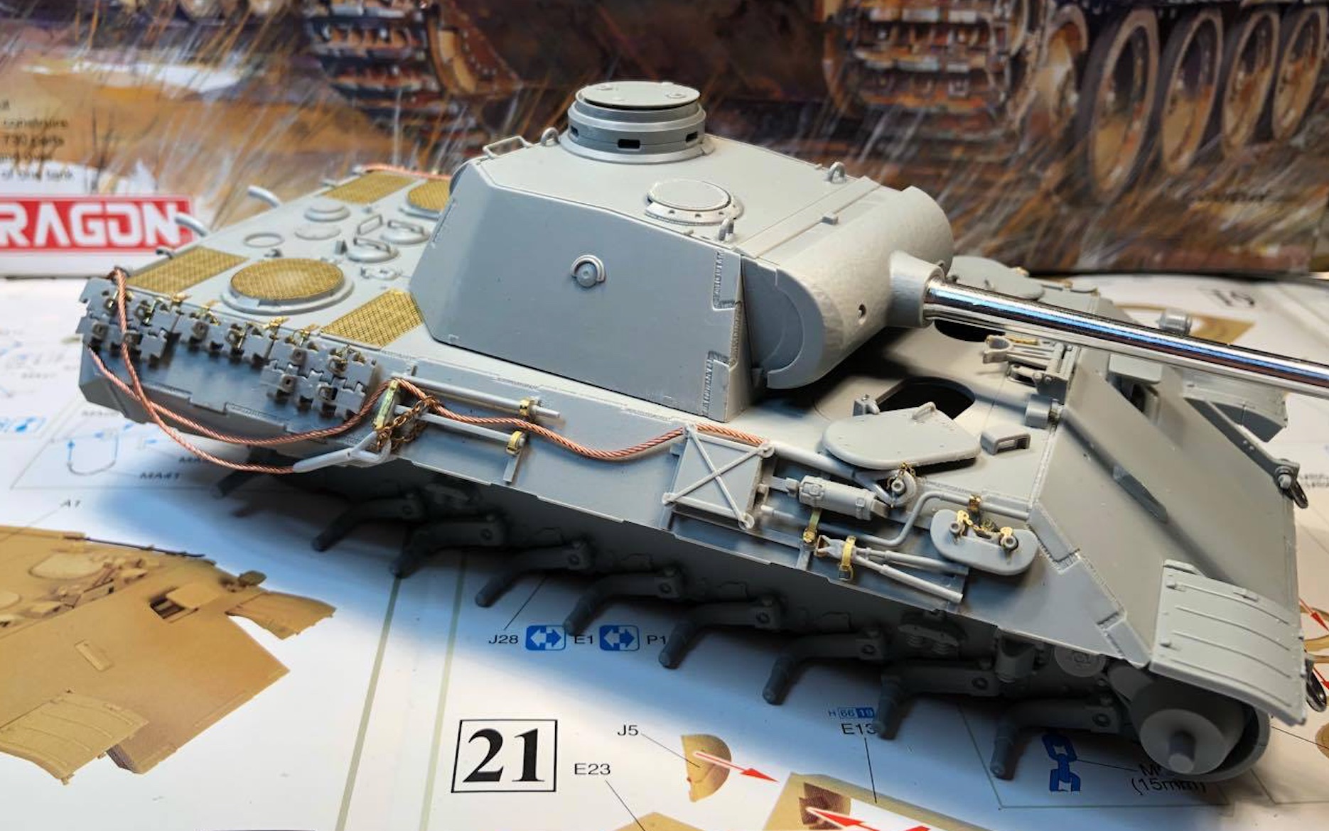 Sd.Kfz.171 Panther D - Page 2 139417PantherDStepsCablesRight