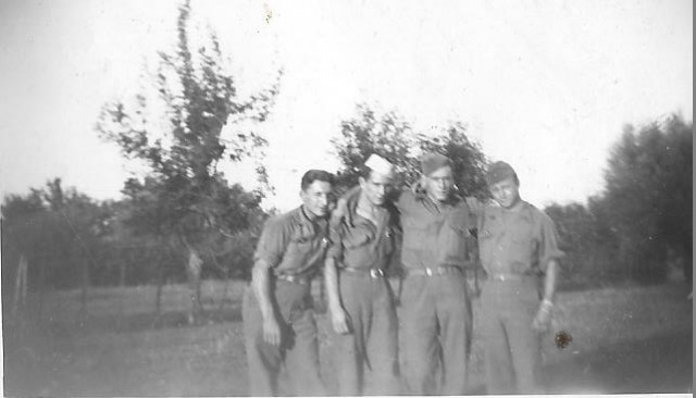 Recherche d'un parent engagé au 1er Bataillon de choc à Staoueli en 1943 :Roger BELLELAGAMBA 140180quatuorBellagambax