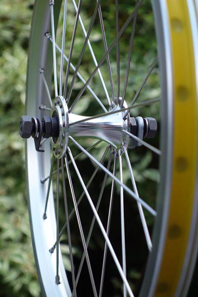 [VENDU] - Roue avant avec jante double paroi et moyeu standard 141165DSC01232600