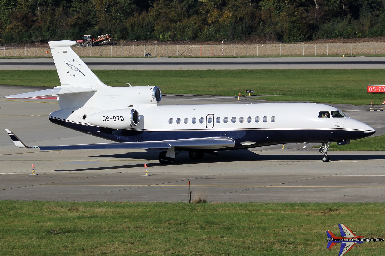 Aéroport de Genève Cointrin [GVA-LSGG]   - Page 2 146031falcon7x1