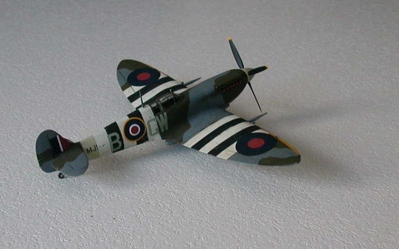 1/72 Spitfire IX "Ile de France" nouvelles photos le 24 mai 153122spitIX2