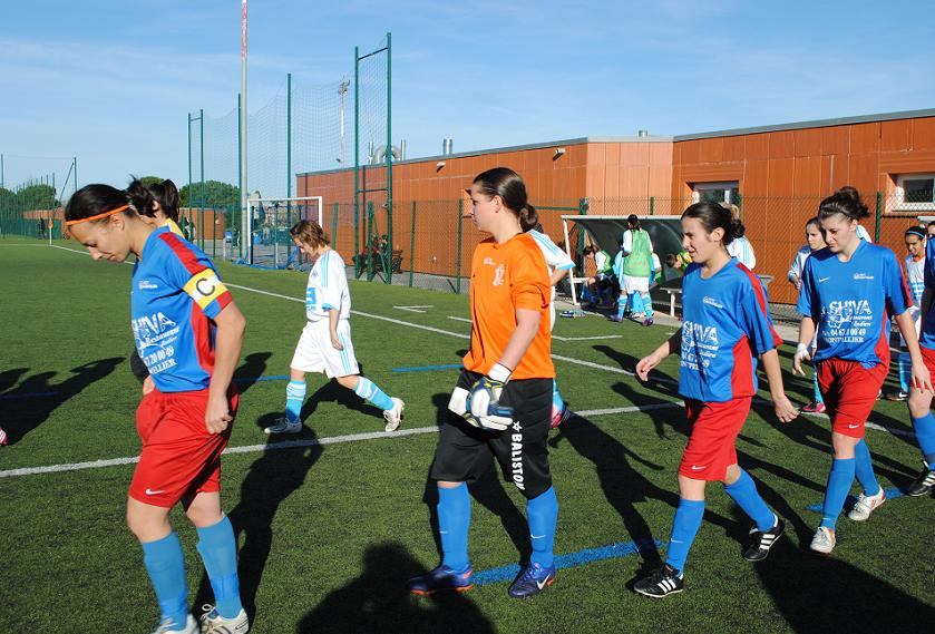 FEMININES DE L'OM : L'AVENIR LEUR APPARTIENT !!! UNE EQUIPE SE CONSTRUIT  2013  - Page 4 154586Photo070