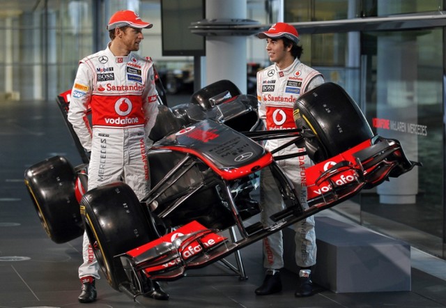 F1 2013 : McLaren dévoile sa MP4-28  1593782013McLarenMercedesMP42814