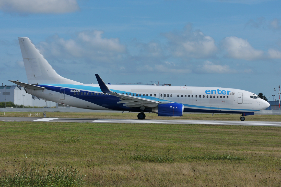 [19/10/2014] Boeing B737-800 (EI-DCL) Ryanair : "Dreamliner n/cs"+  Lockheed Hercules C130.5 (ZH885) Royal Air Force 166304SPENU20141019NANTES035