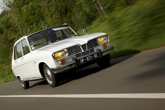 Renault fête les cinquante ans de la Renault 16 : une voiture familiale à vivre 167911RenaultSuper161966