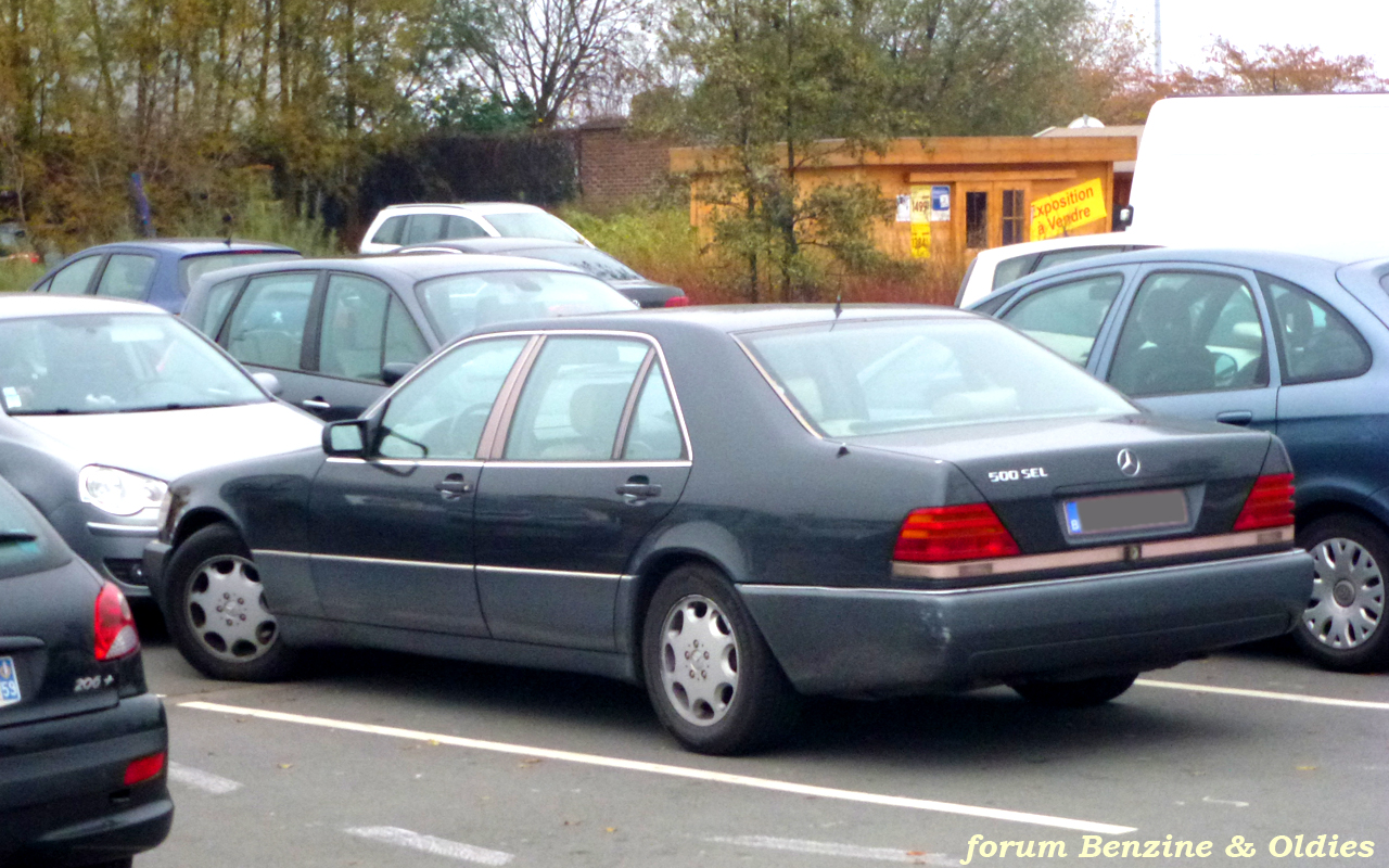 j'ai vu une Mercedes-Benz classe S w140 sur la route, et j'ai fait une photo 170148mbw140street0027w1280800