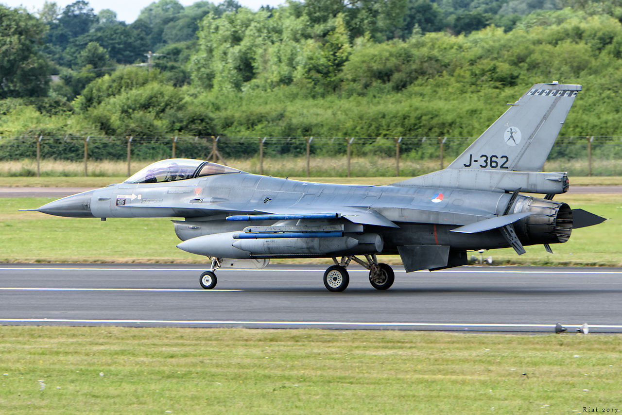 EGVA Fairford - Page 2 170726Riat113