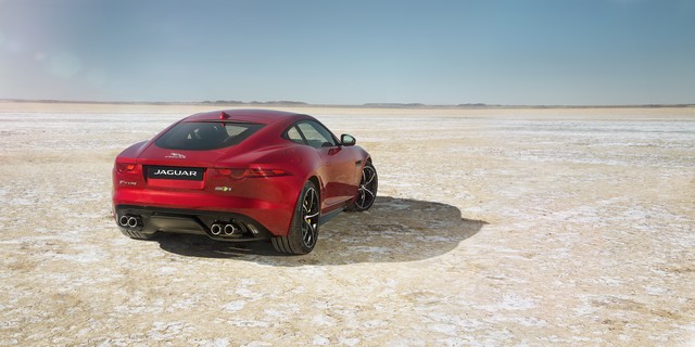 La nouvelle Jaguar F-Type R à transmission intégrale contribue à la tentative de record de Bloodhound SSC 176507FTYPEAWDCAR