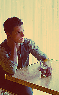 Josh Hutcherson 176660222b