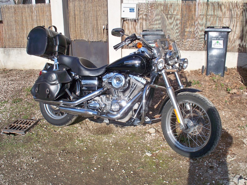 DYNA SUPER GLIDE  combien sommes nous sur Passion-Harley - Page 12 186721monDyna