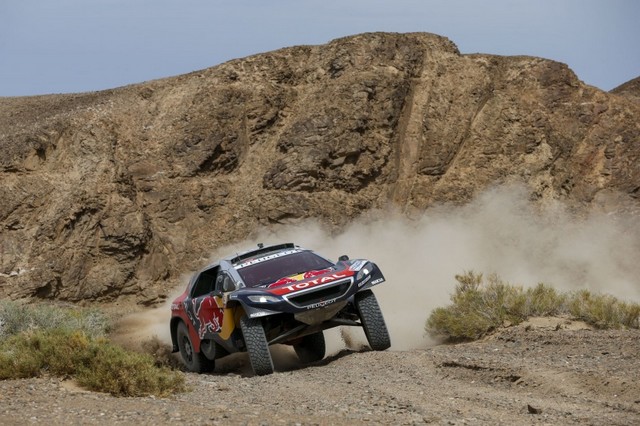 Silk Way Rally Étape 10 : Les Peugeot 2008 DKR En Formation  188972578de8f5bde8c