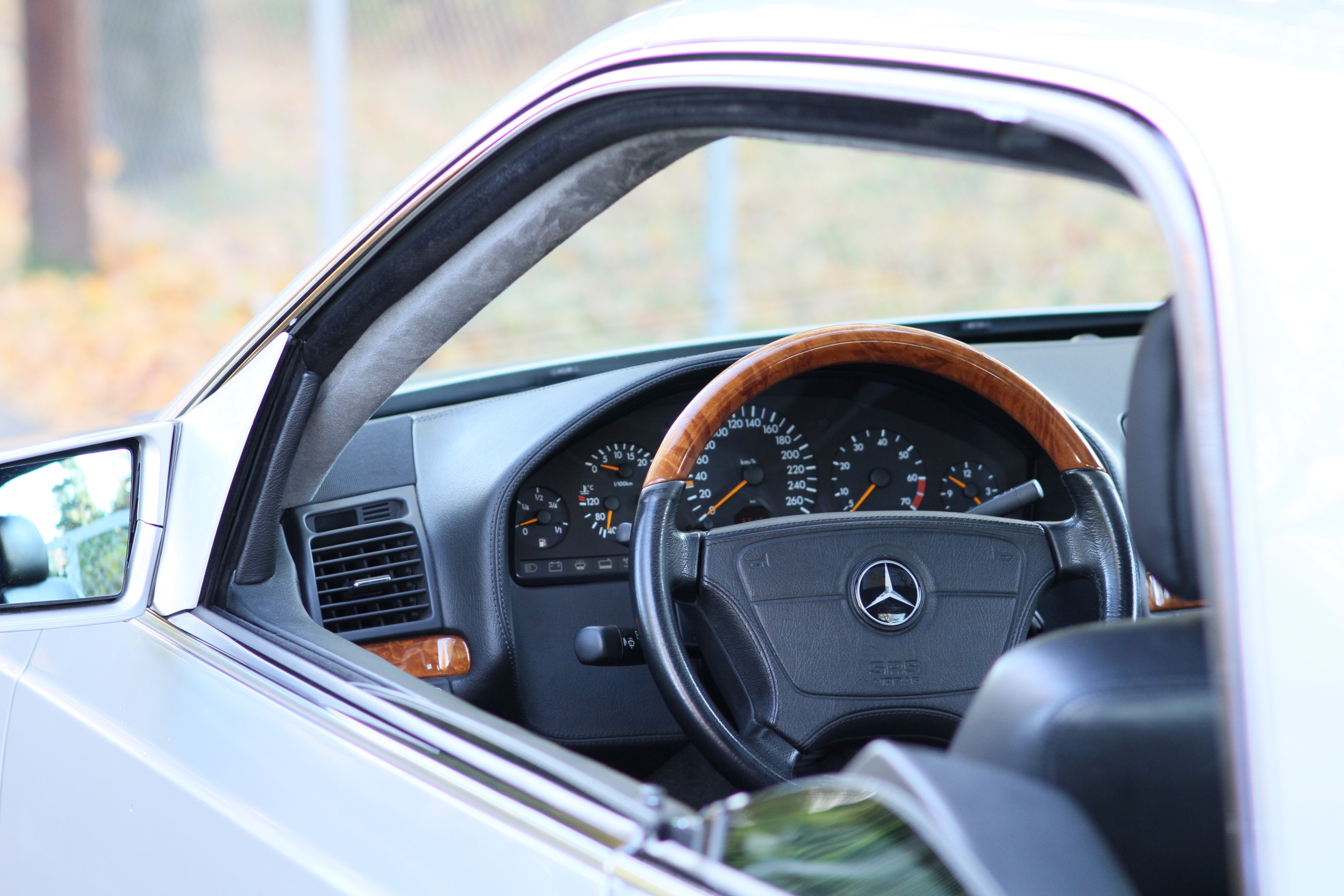 les plus beaux tableaux de bord de la Mercedes-Benz classe S w140 et c140 coupé : intérieur interior cluster tableau de bord - Page 2 191443mbw140board0048