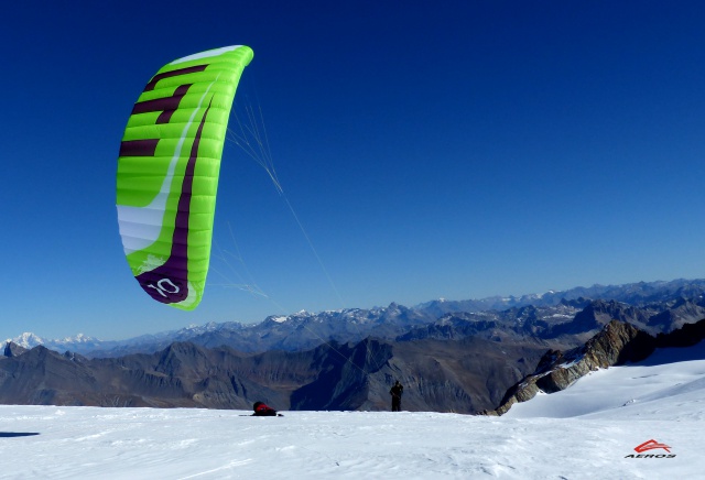 Snowkite AEROS ALTI 2015 191574glacierdomelauze1