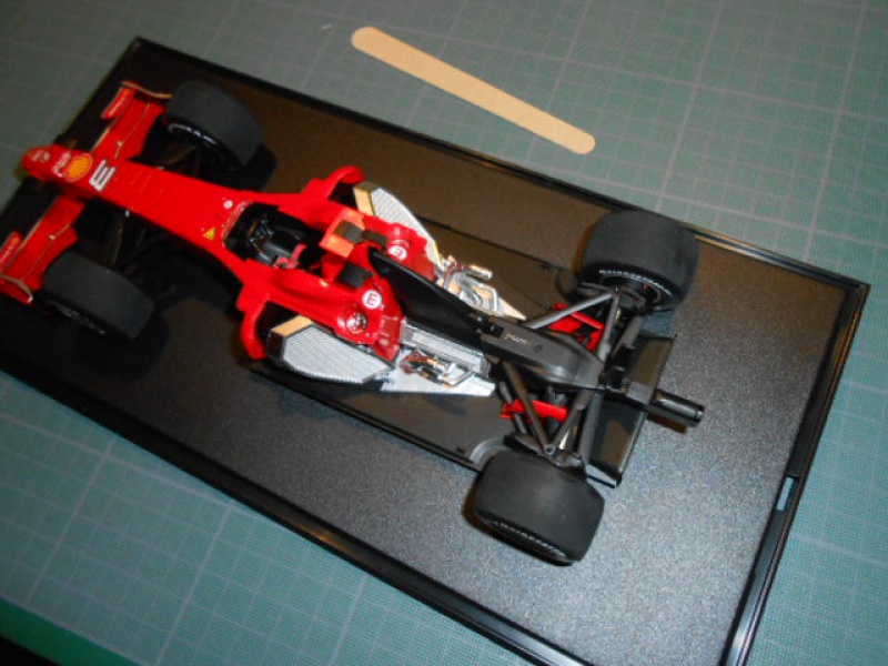 Ferrari  F60  de Tamiya au 1/20° 192509f60005