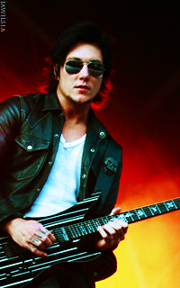 Synyster Gates - 200*320 194214SynysterGates6