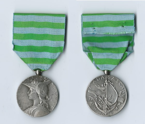 Médaille Commémo 2e Expédition MADAGASCAR 1895 200523madagascar1