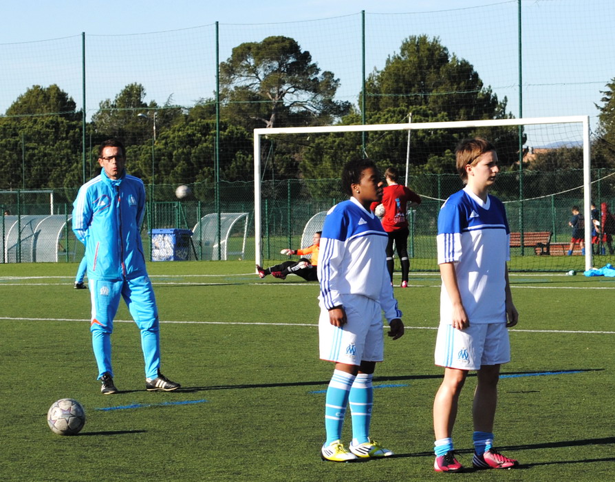 FEMININES DE L'OM : L'AVENIR LEUR APPARTIENT !!! UNE EQUIPE SE CONSTRUIT  2013  - Page 3 201196Photo041