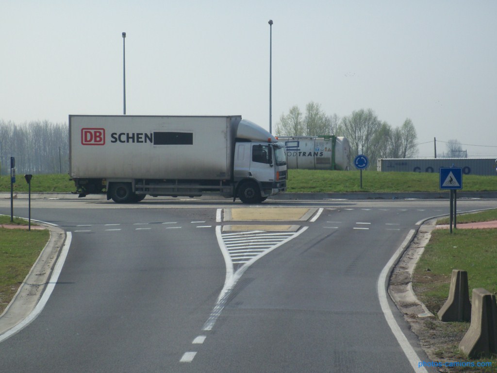 DB Schenker - Page 2 212656photoscamions30mars2012105Copier