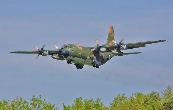 صور طائرات النقل والشحن الجزائرية [ C-130H/H30  /  Hercules ]  - صفحة 3 21512615548