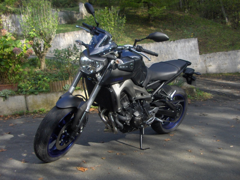 couleur - Photos de toutes les Yamaha MT-09 du forum ! :) - Page 25 215688Yer24