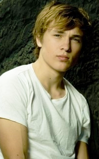 William Moseley avatars 200*320 pixels 2213015801