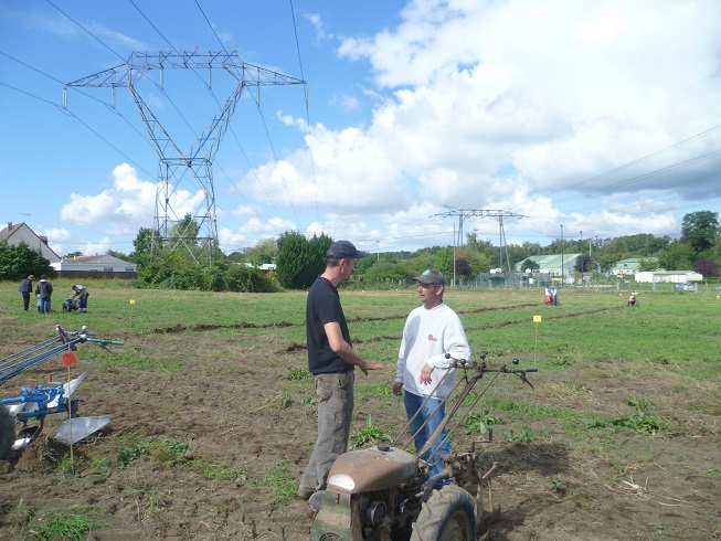 VIARMES 2015 CONCOURS DE LABOUR AUX MOTOCULTEURS - Page 4 222155conc6