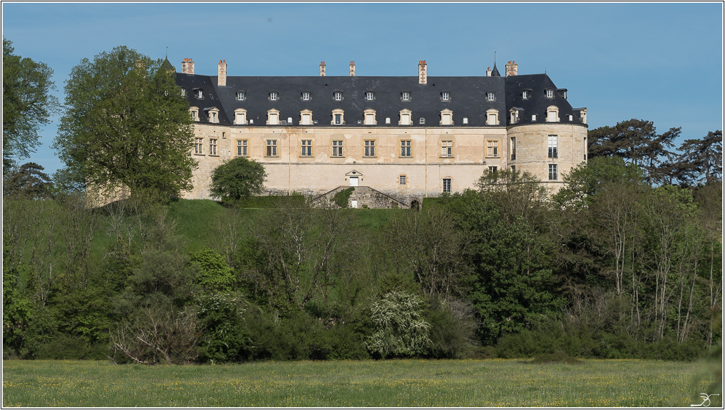 PBVF 75: Apremont sur Allier, le chateau, le musée 229372LR6P5060218