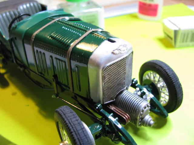 Débutante : Bentley Blower 1930 Frog 1/24 - Page 2 232189140Assemblage8