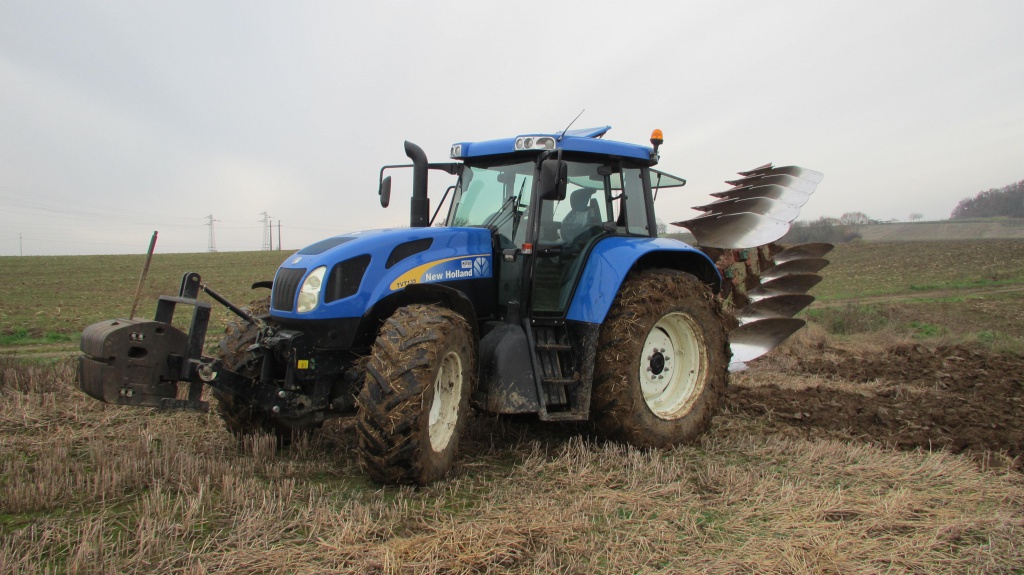 Photos de vos tracteurs - Page 19 236968085