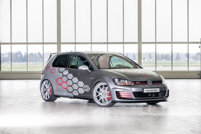 Les apprentis Volkswagen de Wolfsburg présentent leur Golf GTI Heartbeat de 400ch (295 kW) au Wörthersee  237466hddb2016au00428large