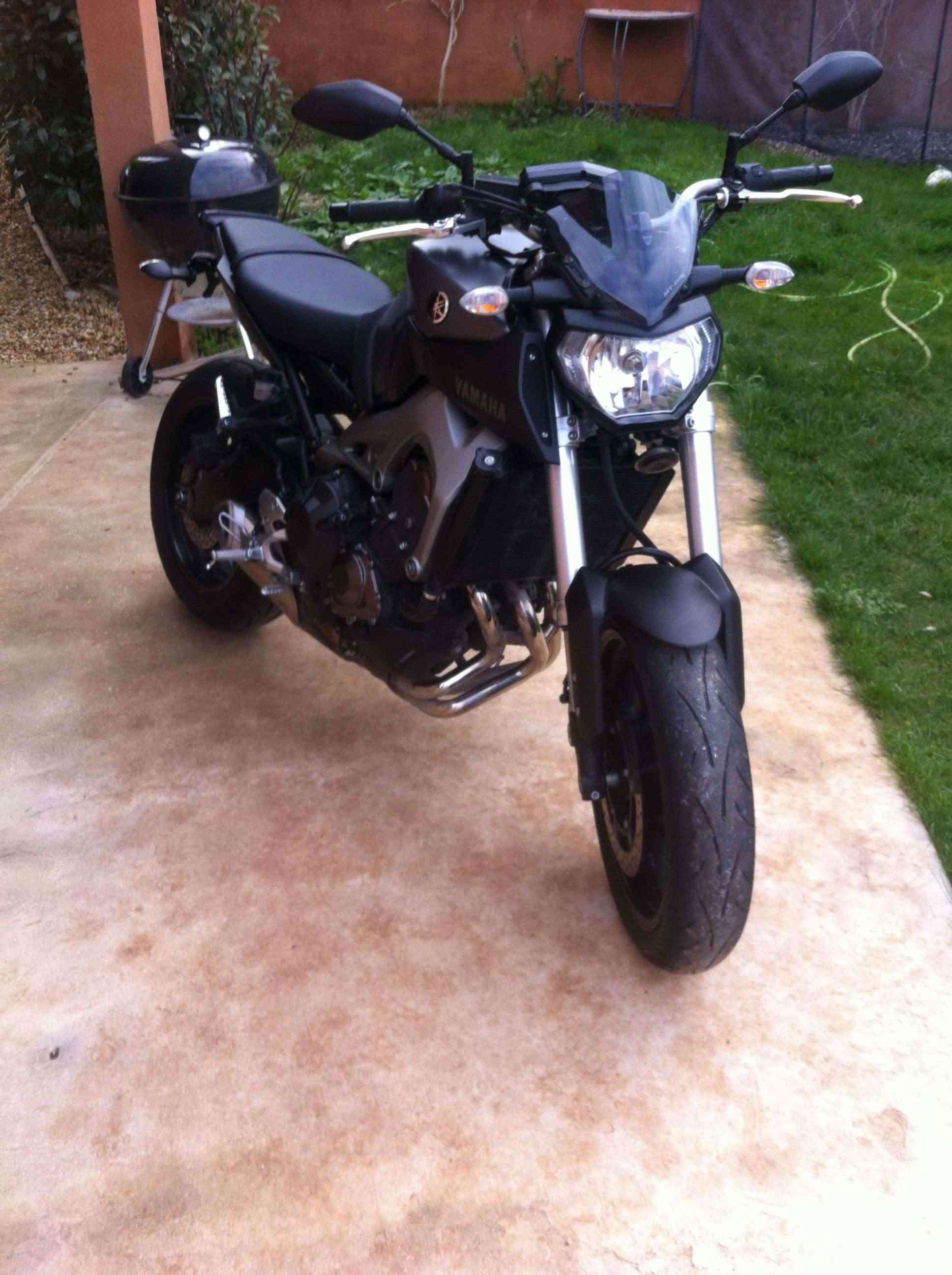 tendeur - Photos de toutes les Yamaha MT-09 du forum ! :) 239406Ytom83