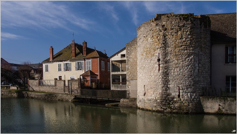 La Venise du Gatinais: les pieds dans l'eau 240065LR4P3040086