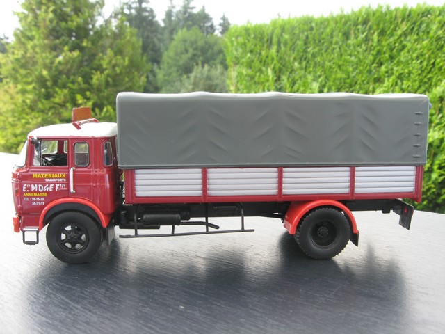 collection  ALTAYA" camions d'autrefois  "  au 1/43 - Page 3 240428IMG5337