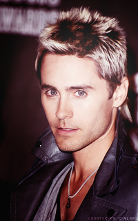 Jared Leto - Page 2 244791J41