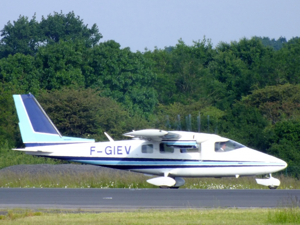 [Topic Unique] L'aviation légère... - Page 7 247508Main15066